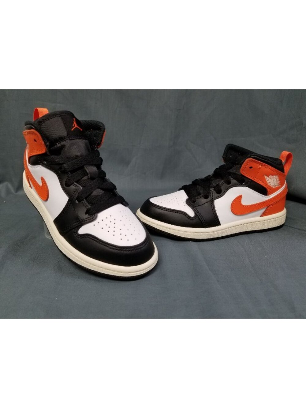 Jordan 1 Mid (PS) Leather Black Toe Starfish Size 13c BRAND NEW NO BOX!